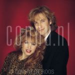 10-01-1993 Paay / Curry Patricia Paay and Adam Curry at studio in Amsterdam, January 10, 1993.

[keywords]Posed, Eyecontact, Smiling[/keywords]